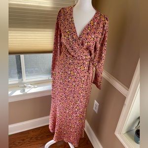 Leith gorgeous wrap dress